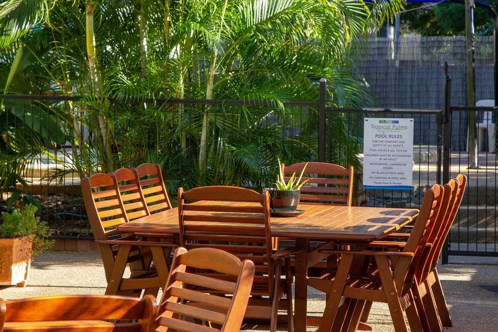 Tropical Palms Resort & 4Wd Hire Picnic Bay Buitenkant foto