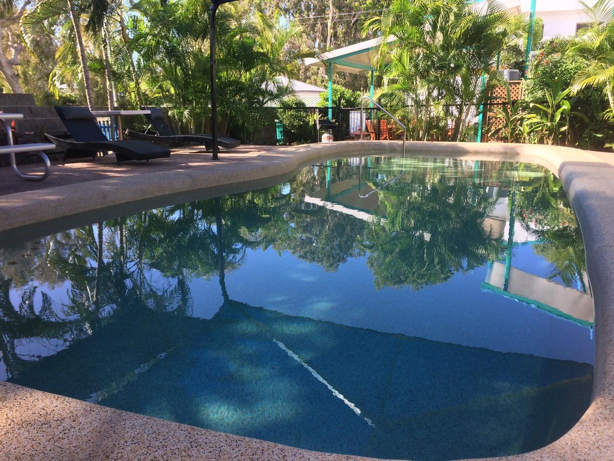 Tropical Palms Resort & 4Wd Hire Picnic Bay Buitenkant foto