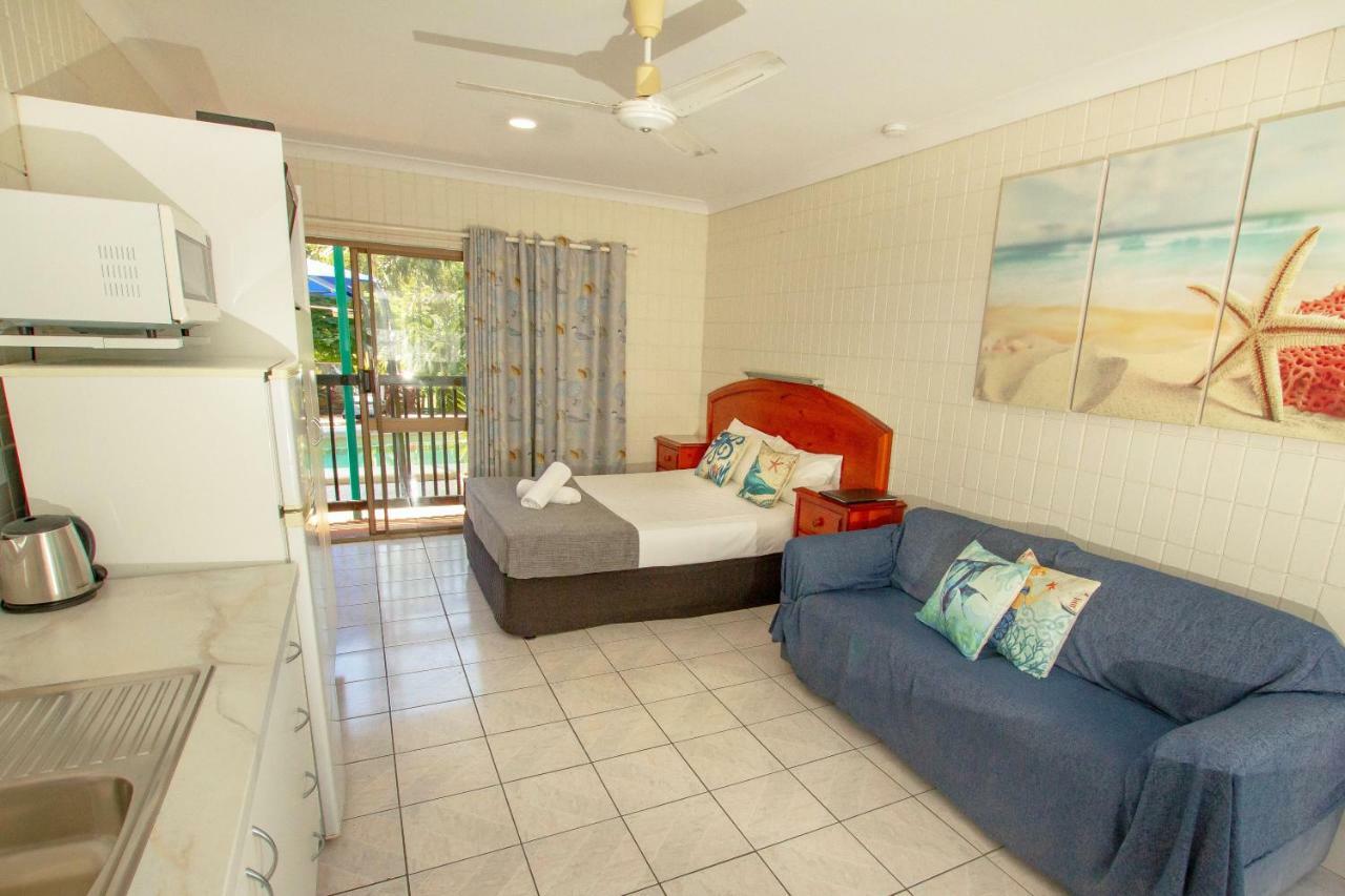 Tropical Palms Resort & 4Wd Hire Picnic Bay Buitenkant foto