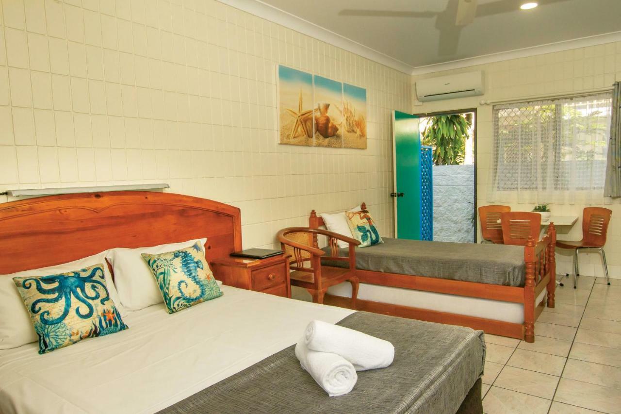 Tropical Palms Resort & 4Wd Hire Picnic Bay Buitenkant foto