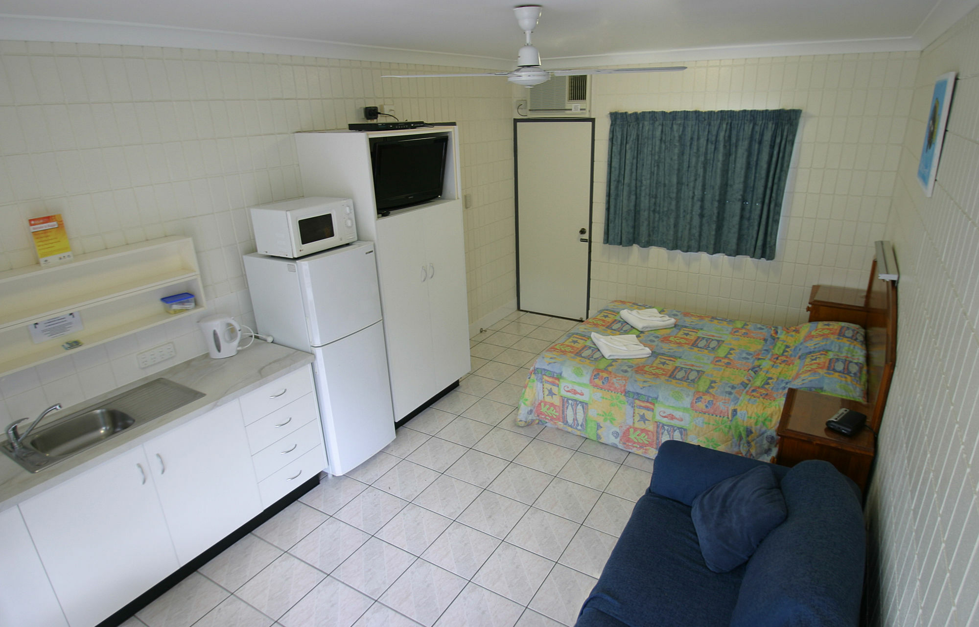 Tropical Palms Resort & 4Wd Hire Picnic Bay Buitenkant foto