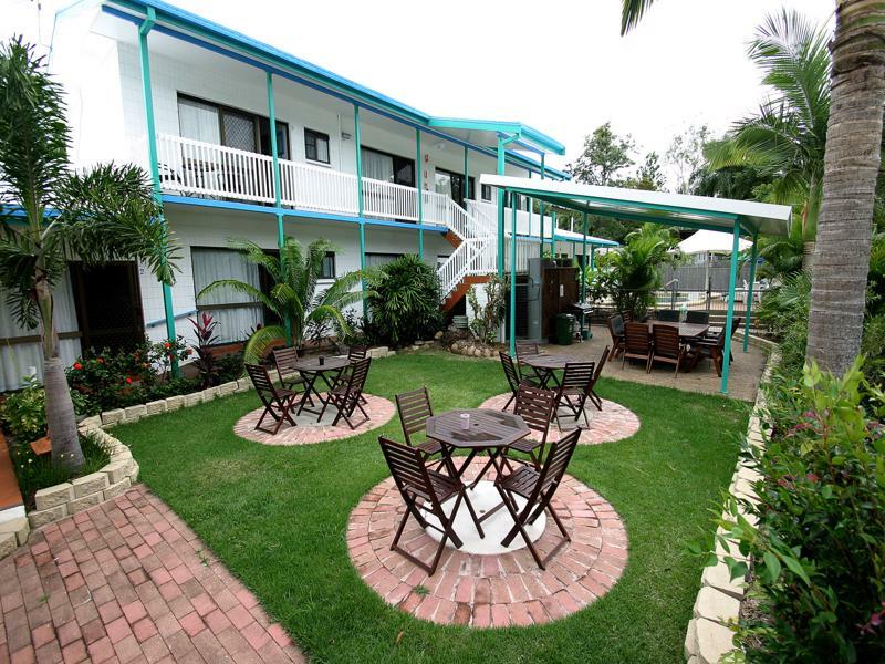 Tropical Palms Resort & 4Wd Hire Picnic Bay Buitenkant foto