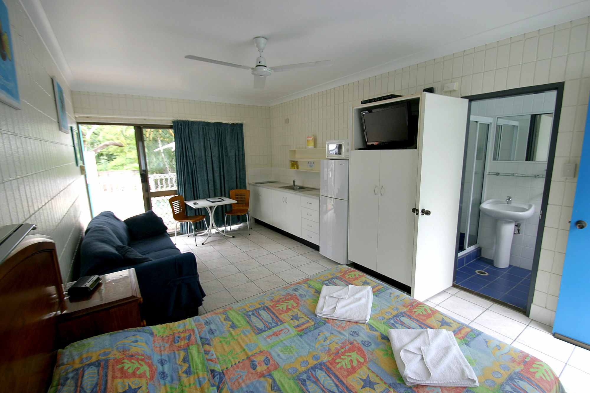 Tropical Palms Resort & 4Wd Hire Picnic Bay Buitenkant foto